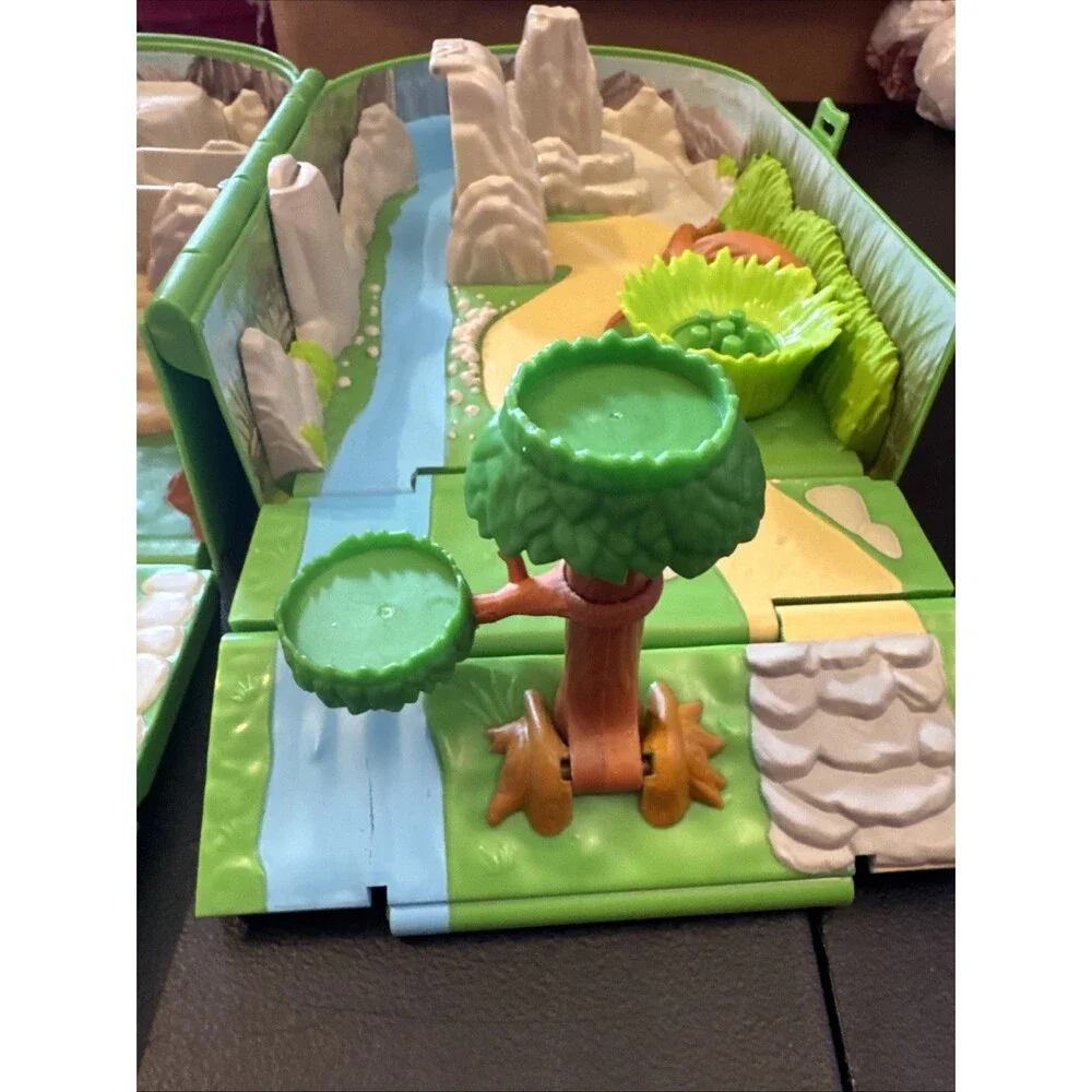2020 Green Pokemon Foldout Playset Carrying Case Backpack Toy